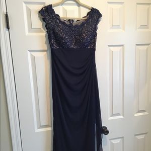Xscape mother of the bride dress size 4 navy blue